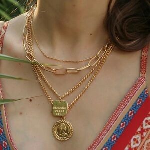 3/$30 💛 Boho Multi Layer Pendant Necklace